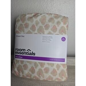 Room Essentials Microfiber Sheet Set Twin/ XL‎ Cream & Pink NWT